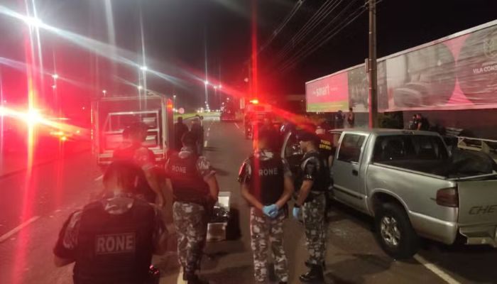 5 homens morrem em troca de tiros com a polícia ao se aproximarem de depósito da Receita Federal de Cascavel para roubo, diz PM